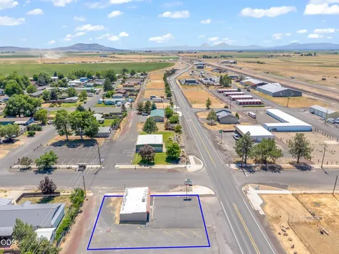 590 Jefferson Avenue Metolius OR 97741