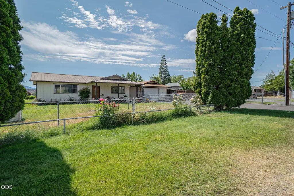 6181 Thistle Lane Central Point OR 97502
