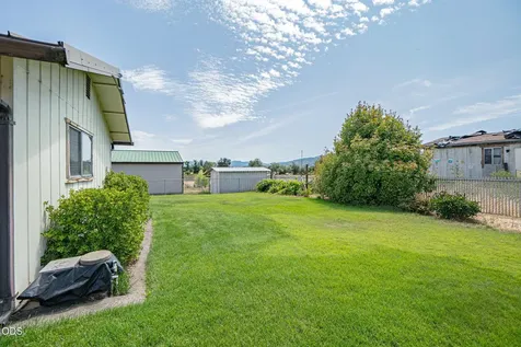 6181 Thistle Lane Central Point OR 97502