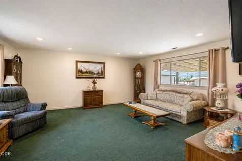 6181 Thistle Lane Central Point OR 97502