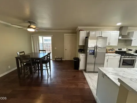 1024 NW Hawthorne Avenue Grants Pass OR 97526
