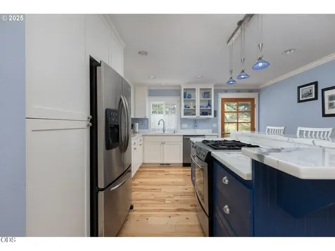 6415 Dory Pointe Loop Pacific City OR 97135