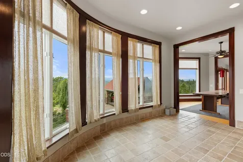 928 W Woodside Street Grants Pass OR 97527