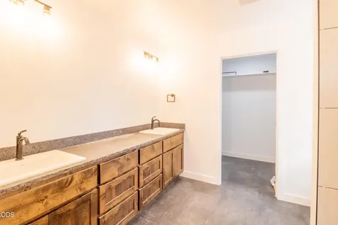 2716 Denton Trail Grants Pass OR 97527