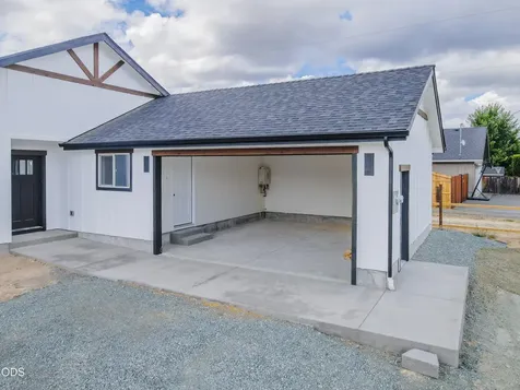 2716 Denton Trail Grants Pass OR 97527