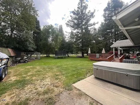 8122 New Hope Road Grants Pass OR 97527