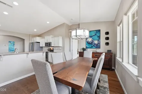 4466 SW Umatilla Avenue Redmond OR 97756
