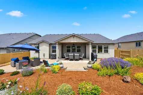 4466 SW Umatilla Avenue Redmond OR 97756