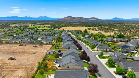 4466 SW Umatilla Avenue Redmond OR 97756