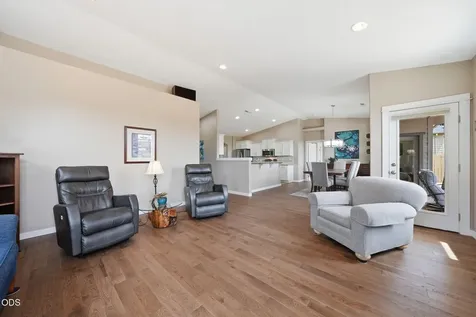 4466 SW Umatilla Avenue Redmond OR 97756