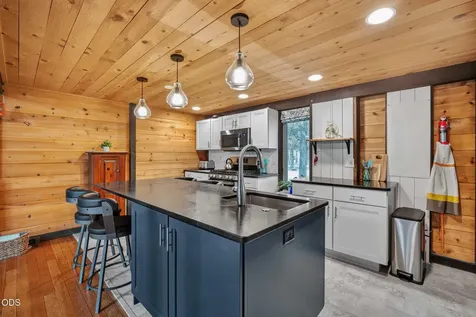 17631 Cluster Cabin Lane Sunriver OR 97707