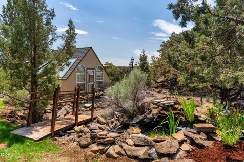 5365 NW Zamia Avenue Redmond OR 97756