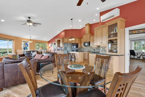 5365 NW Zamia Avenue Redmond OR 97756