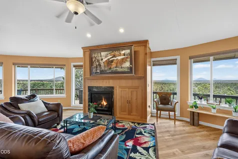 5365 NW Zamia Avenue Redmond OR 97756