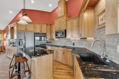 5365 NW Zamia Avenue Redmond OR 97756