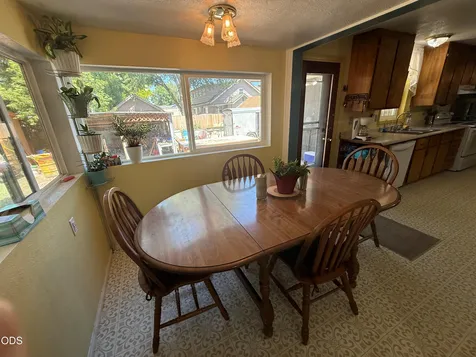 3206 Summers Lane Klamath Falls OR 97603