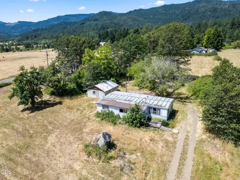 2670 Kincaid Road Williams OR 97544