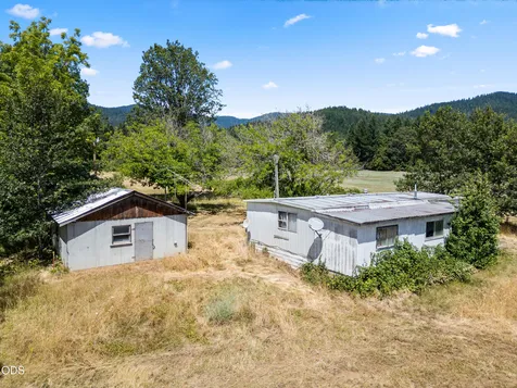 2670 Kincaid Road Williams OR 97544