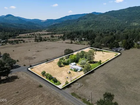 2670 Kincaid Road Williams OR 97544