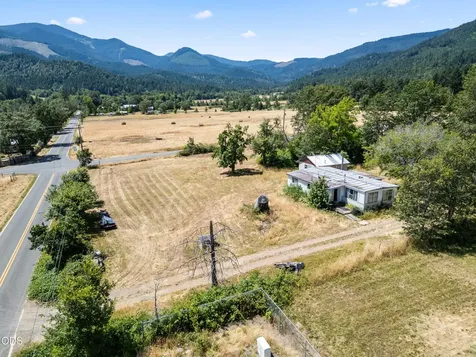 2670 Kincaid Road Williams OR 97544