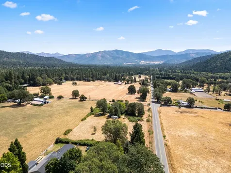 2670 Kincaid Road Williams OR 97544