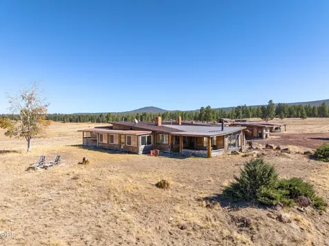 300 Road 49 Silverlake Highway Chiloquin OR 97624