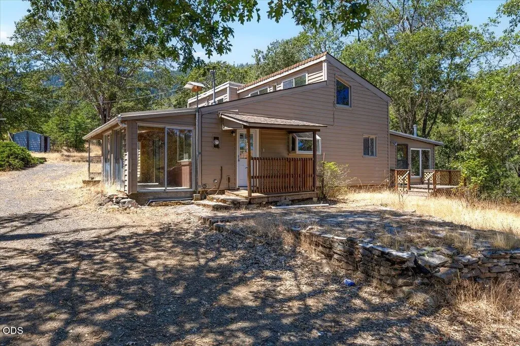 2350 Galls Creek Road Gold Hill OR 97525