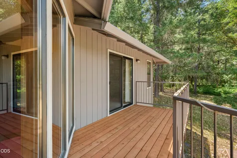 11178 E Evans Creek Road Rogue River OR 97537