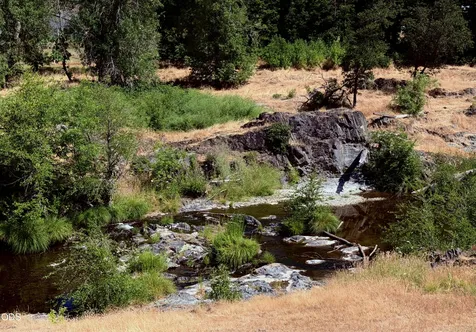 11178 E Evans Creek Road Rogue River OR 97537