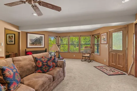 11178 E Evans Creek Road Rogue River OR 97537