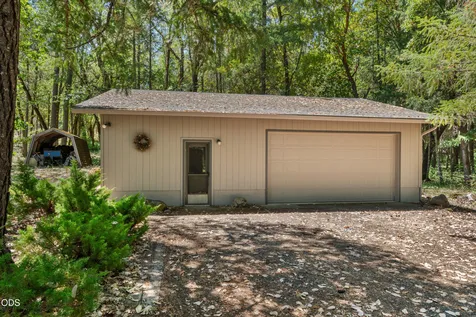 11178 E Evans Creek Road Rogue River OR 97537