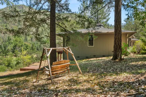 11178 E Evans Creek Road Rogue River OR 97537