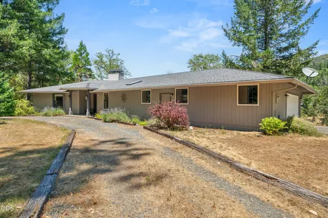 11178 E Evans Creek Road Rogue River OR 97537