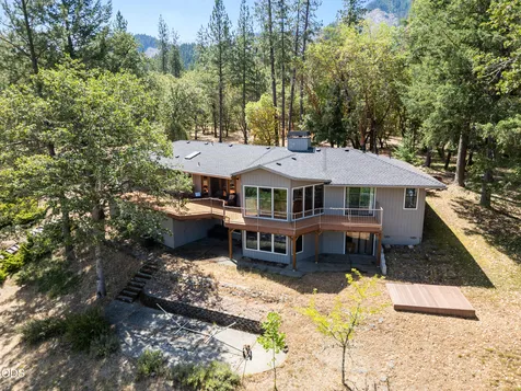 11178 E Evans Creek Road Rogue River OR 97537