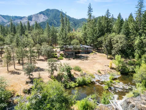 11178 E Evans Creek Road Rogue River OR 97537