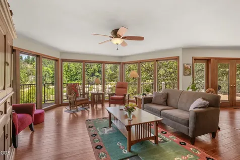 11178 E Evans Creek Road Rogue River OR 97537