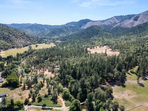 11178 E Evans Creek Road Rogue River OR 97537
