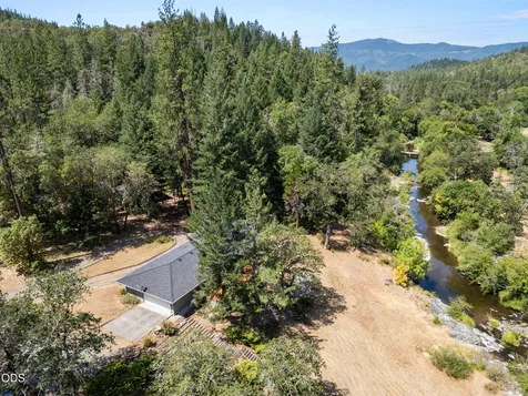11178 E Evans Creek Road Rogue River OR 97537