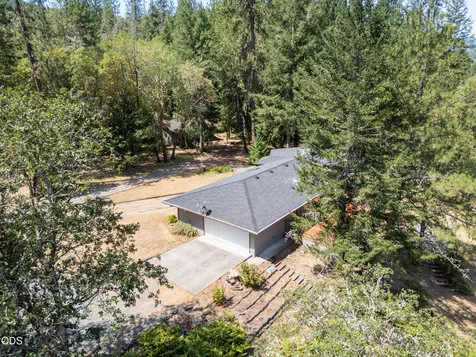 11178 E Evans Creek Road Rogue River OR 97537