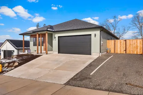 357 Arrowhead Trail Eagle Point OR 97524