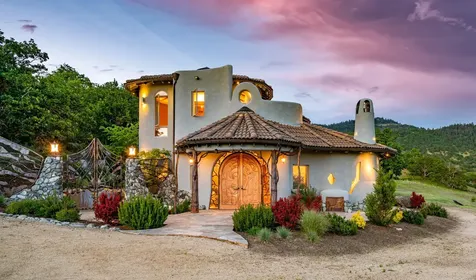 2700 N Valley View Road Ashland OR 97520