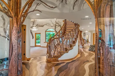 2700 N Valley View Road Ashland OR 97520