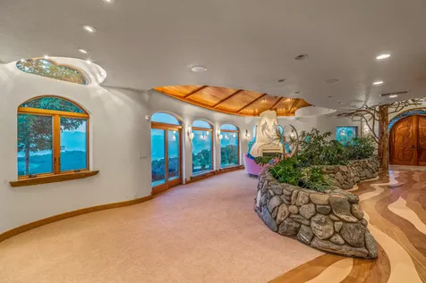 2700 N Valley View Road Ashland OR 97520