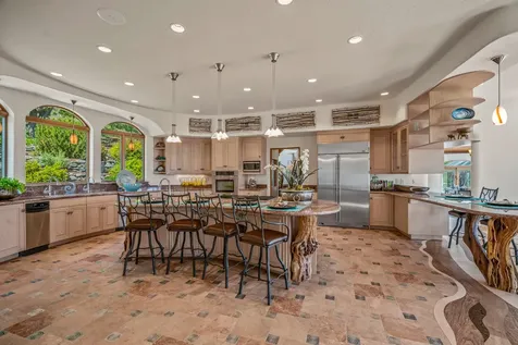 2700 N Valley View Road Ashland OR 97520
