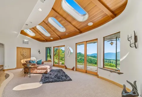 2700 N Valley View Road Ashland OR 97520