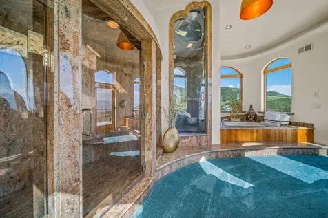 2700 N Valley View Road Ashland OR 97520