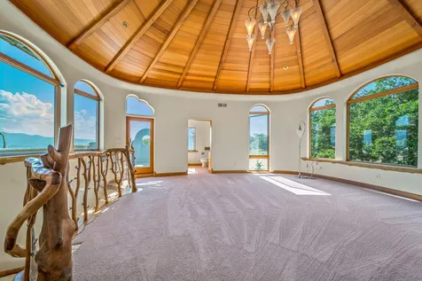 2700 N Valley View Road Ashland OR 97520