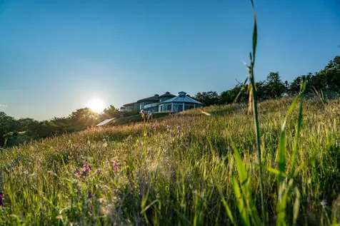 2700 N Valley View Road Ashland OR 97520