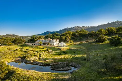 2700 N Valley View Road Ashland OR 97520