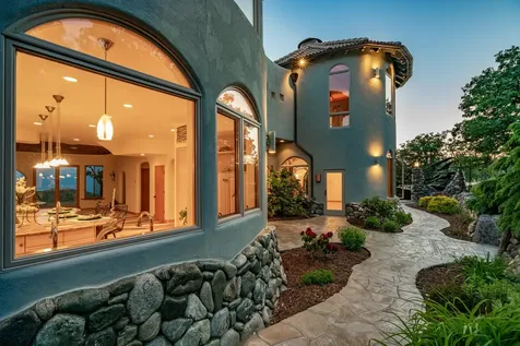 2700 N Valley View Road Ashland OR 97520